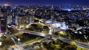 Sob as Estrelas de Porto Alegre: Um Convite para Desvendar o Melhor da Noite Gaúcha!
