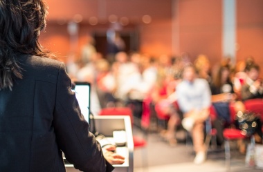 Confira 5 dicas sobre como escolher o palestrante ideal para o seu evento