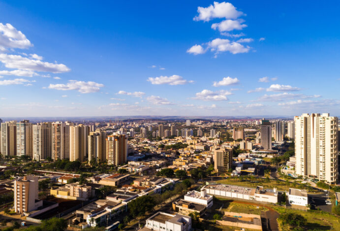 Ribeirão Preto: Cultura e Conforto no Hotel Dan Inn Express