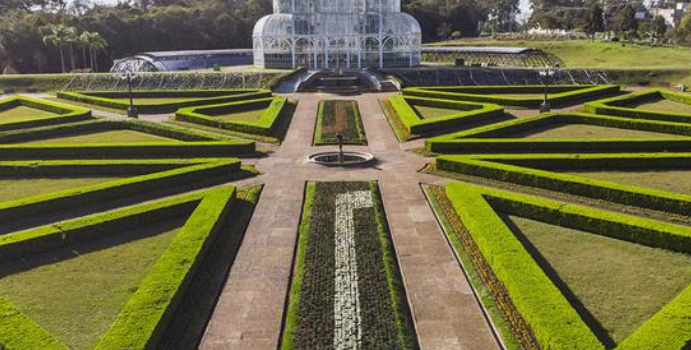 Notas Mágicas sob a Cúpula de Cristal: O Adeus de Rick Wakeman em Curitiba