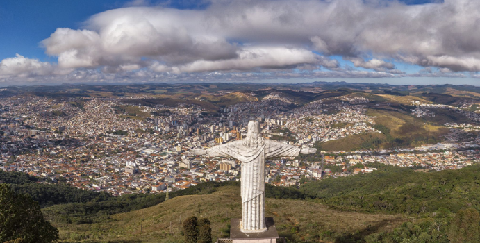 Tem parque aquático em Poços de Caldas a terra das águas termais?