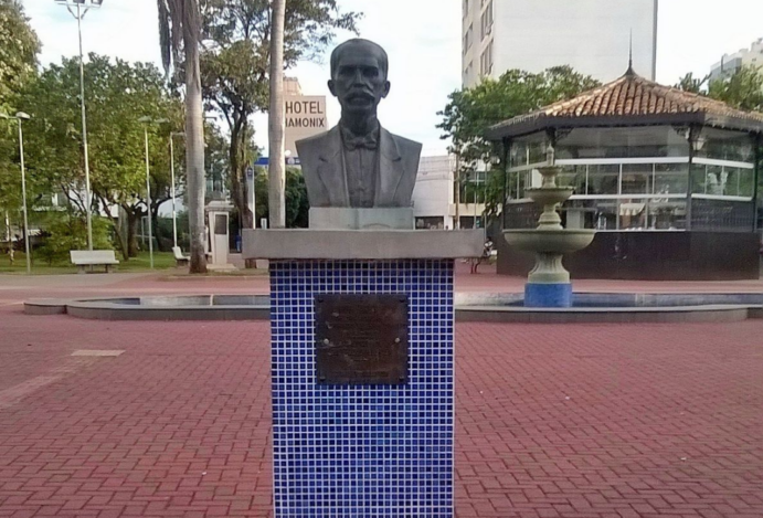 A História e a Cultura da Praça Rui Barbosa em Araçatuba