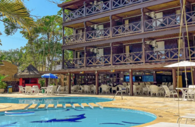 O Romance Desperta na Praia das Toninhas: Celebre o Amor no Nacional Inn Ubatuba!