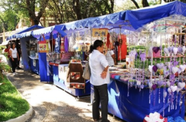 Tesouros Artesanais do Guarujá: O Encanto das Feirinhas Locais