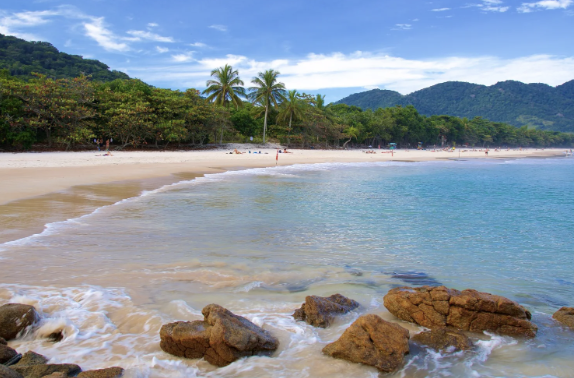 Lopes Mendes: O Segredo da Areia Fina e do Mar Cristalino