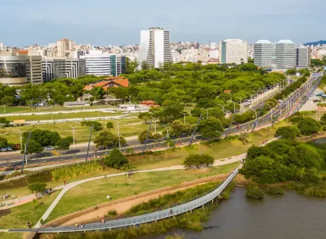 Caminhos Urbanos: O Compasso da Mobilidade em Porto Alegre