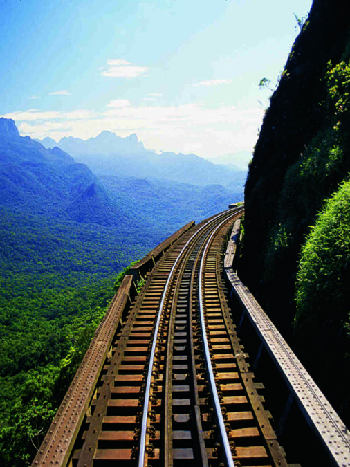 O passeio de trem de Curitiba até Morretes.