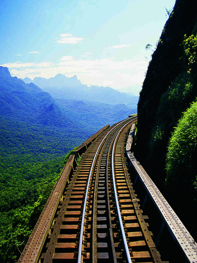 O passeio de trem de Curitiba até Morretes.