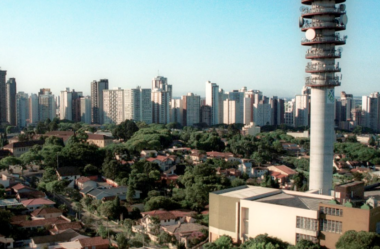 A Torre Panorâmica e a Maravilha de Ver Curitiba de um Novo Angulo