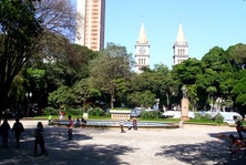 Descubra a Praça José Bonifácio em Piracicaba: História, Cultura e Modernidade