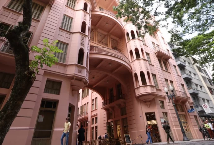 Prepare a Pipoca: A Magia do Cinema Está de Volta na CCMQ