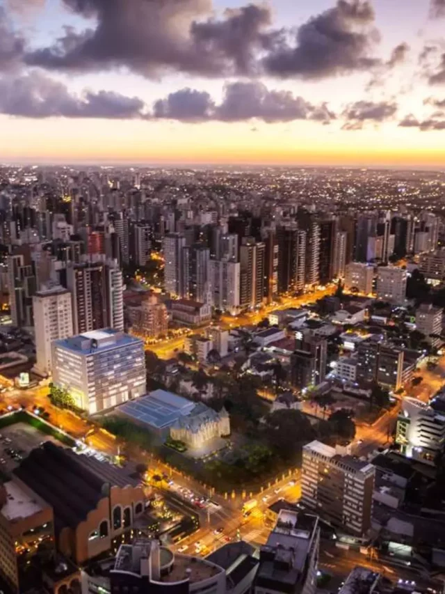 Curitiba à Noite: Um Guia para Explorar a Vida Noturna na Cidade dos Pinhais