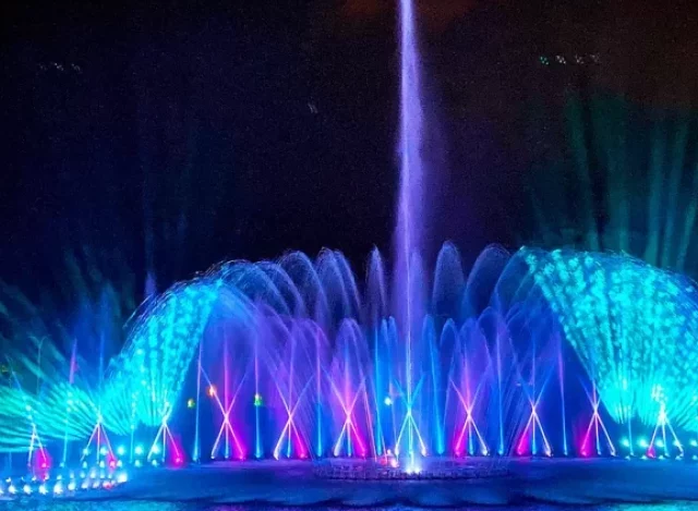 O que fazer à noite em foz do iguaçu?