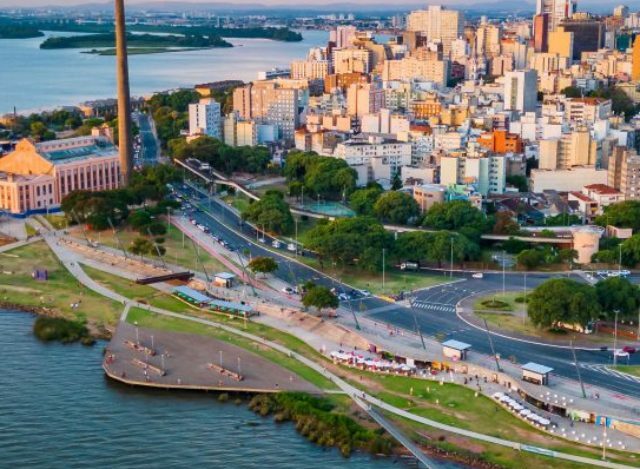 Batidas de Amor e Acordes de Alegria: Corinne em Porto Alegre!