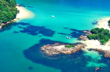 Angra dos Reis: Explore o Azul Turquesa de Lancha!