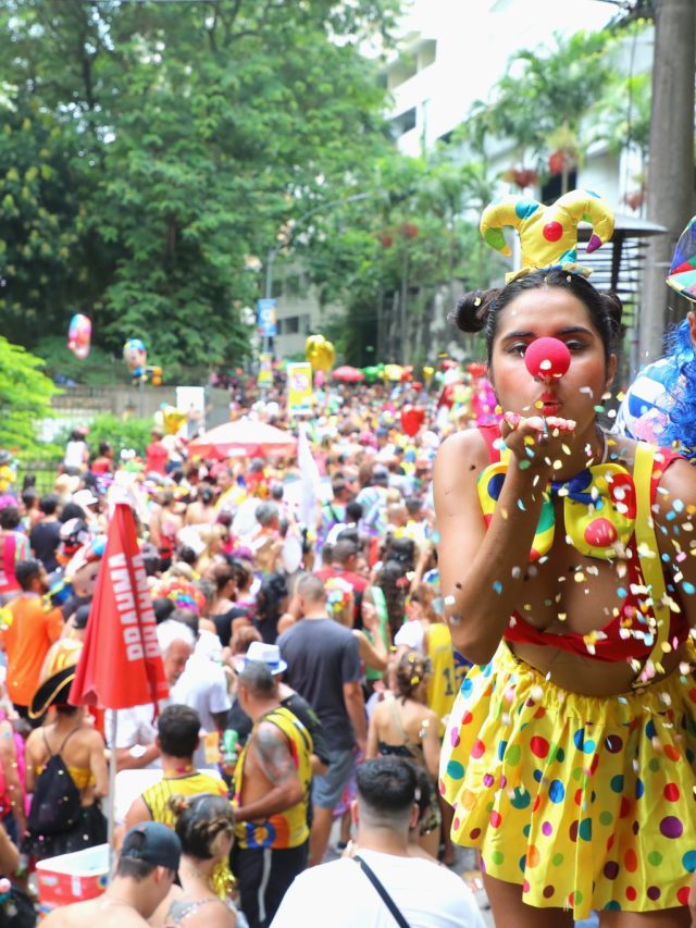 Brasil em Festa: Os Destinos Mais Quentes para um Carnaval Inesquecível”