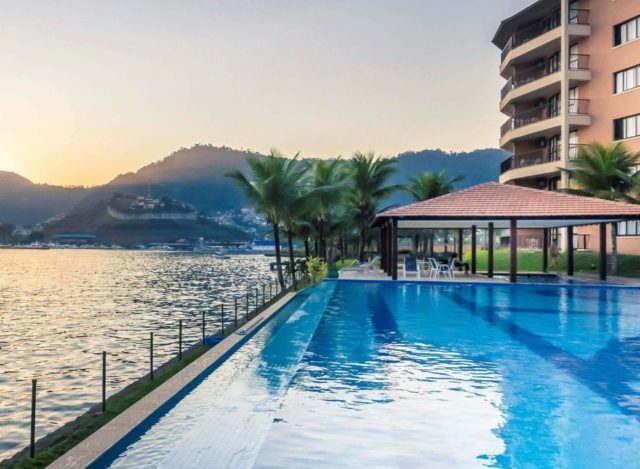 Memórias à Beira-Mar: Celebre no Paraíso de Angra!