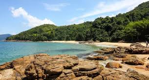 Este Paraíso Escondido em Ubatuba Vai Te Surpreender: Conheça a Praia do Deserto