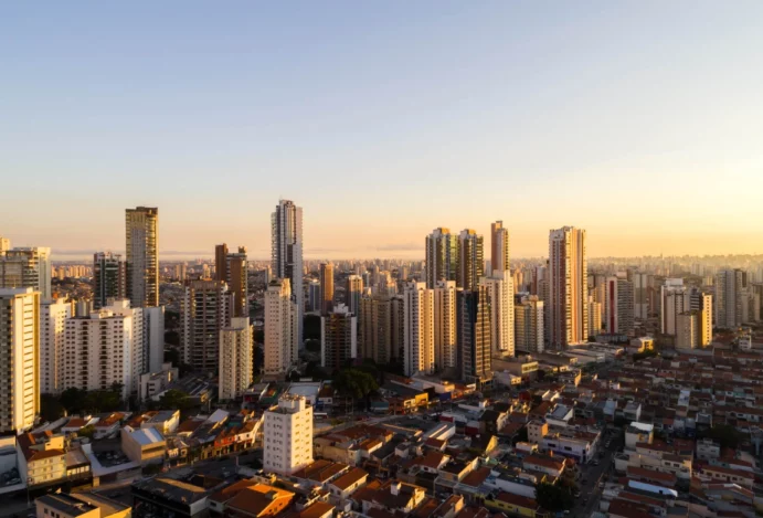 Verão na Califórnia Brasileira: Saldão Nacional Inn está Quente em Ribeirão Preto!