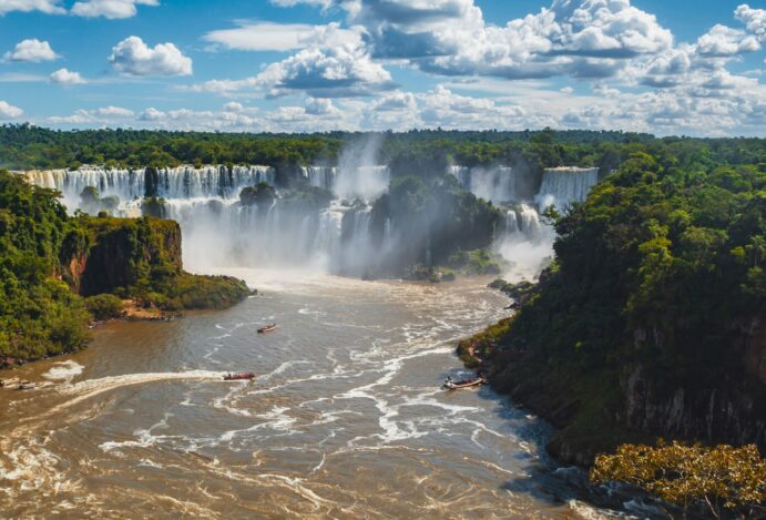 Cyber Week em Foz: Cataratas, Aventuras e Descontos de Cair o Queixo!