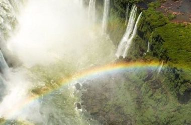 A Dança das Culturas: Foz do Iguaçu e o Mosaico da Imigração