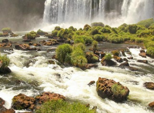 Paisagens Magníficas, Desafios Sustentáveis: Gerenciamento de Resíduos em Foz do Iguaçu