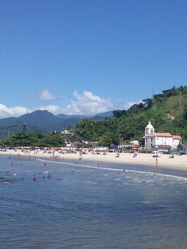 Descubra a Praia de Mambucaba em Angra dos Reis!