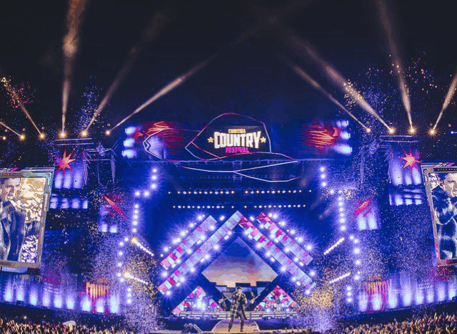 Curitiba Country Festival: palco gigante, emoção maior ainda