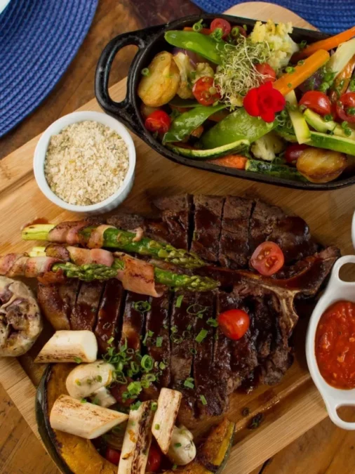 Entre Lua e Talheres: Os Sabores que Dançam na Noite de Poços de Caldas!!