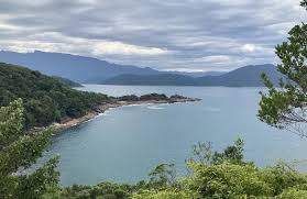 Trilhas e mirantes com vista para o mar: explore o lado mais selvagem de Ubatuba