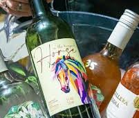 Vinho, música e boas histórias: O brinde mais esperado do inverno é no New York Wine Vibes!