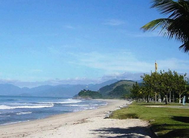 Praia de Mambucaba em Angra dos Reis