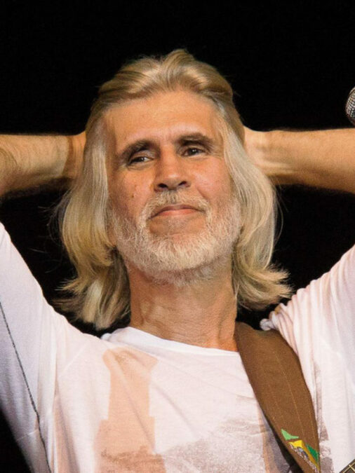 Oswaldo Montenegro em Porto Alegre: “O Melhor da Vida Ainda Vai Acontecer” no Teatro Bourbon Country