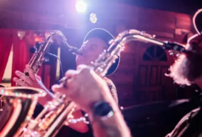 Pat Metheny em Curitiba: O Jazz que Arrepia Até o Silêncio