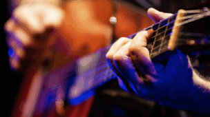 40 Fingers em Curitiba: quatro violões, uma avalanche de emoções