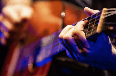 40 Fingers em Curitiba: quatro violões, uma avalanche de emoções