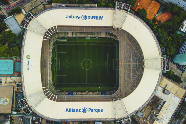 Guns N' Roses no Allianz Parque 2025: Rock Legendário e Hospedagem Premium no Dan Inn Higienópolis