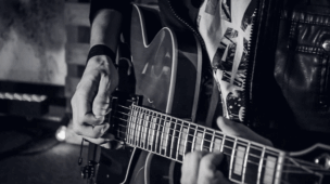 Billy Idol volta ao palco em Curitiba com a turnê It's a Nice Day To…Tour Again!