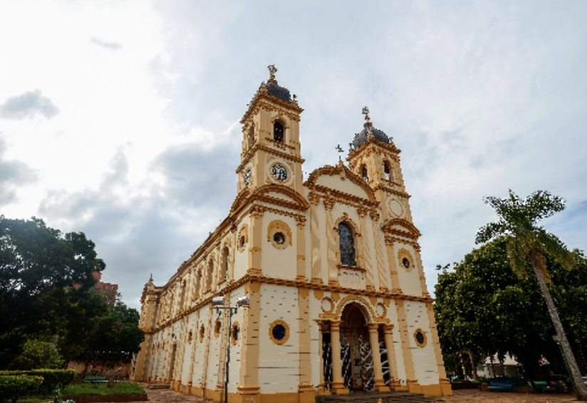 Catedral do Divino Espírito Santo: Patrimônio Histórico e Religioso de Barretos