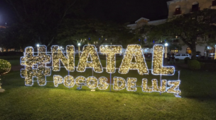 Parada de Natal 2025 em Poços de Caldas: Fanfarras, Fuscas e Magia na Praça Pedro Sanches