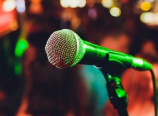 20 anos de música que não ficou parada no tempo: Michel Falcão em Poços de Caldas