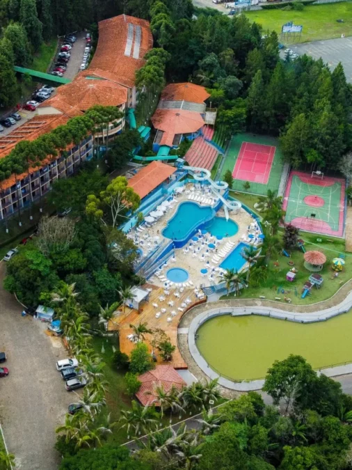 Mês das Mulheres no Vilage Inn: autocuidado com piscinas termais, spa e open bar em Poços de Caldas