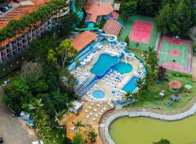 Mês das Mulheres no Vilage Inn: autocuidado com piscinas termais, spa e open bar em Poços de Caldas