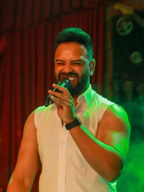 20 anos de música que não ficou parada no tempo: Michel Falcão em Poços de Caldas