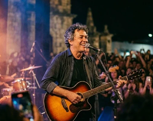 Lenine no show “EITA” em Porto Alegre a noite em que som, poesia e cidade entram no mesmo compasso