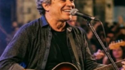 Lenine no show “EITA” em Porto Alegre: a noite em que som, poesia e cidade entram no mesmo compasso