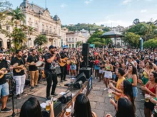 Ver mais: Menos é Mais em Poços de Caldas 2026: pagode, cidade e um fim de semana que começa antes do palco