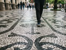 Ver mais: Curitiba está desenhada no chão: o que as calçadas contam para quem resolve olhar para baixo